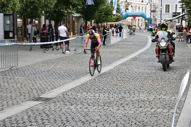 平的赛事质 平的赛事质